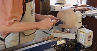 Woodturning: How to Use a Faceplate Safely